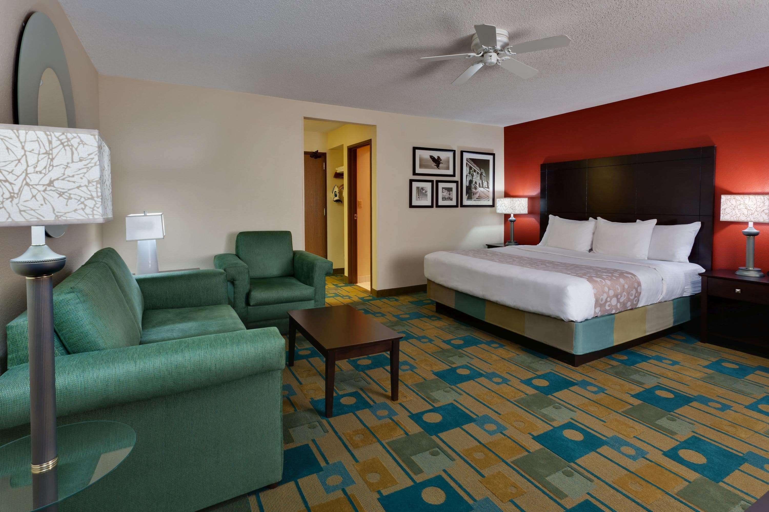 La Quinta By Wyndham Plattsburgh Hotel Bagian luar foto