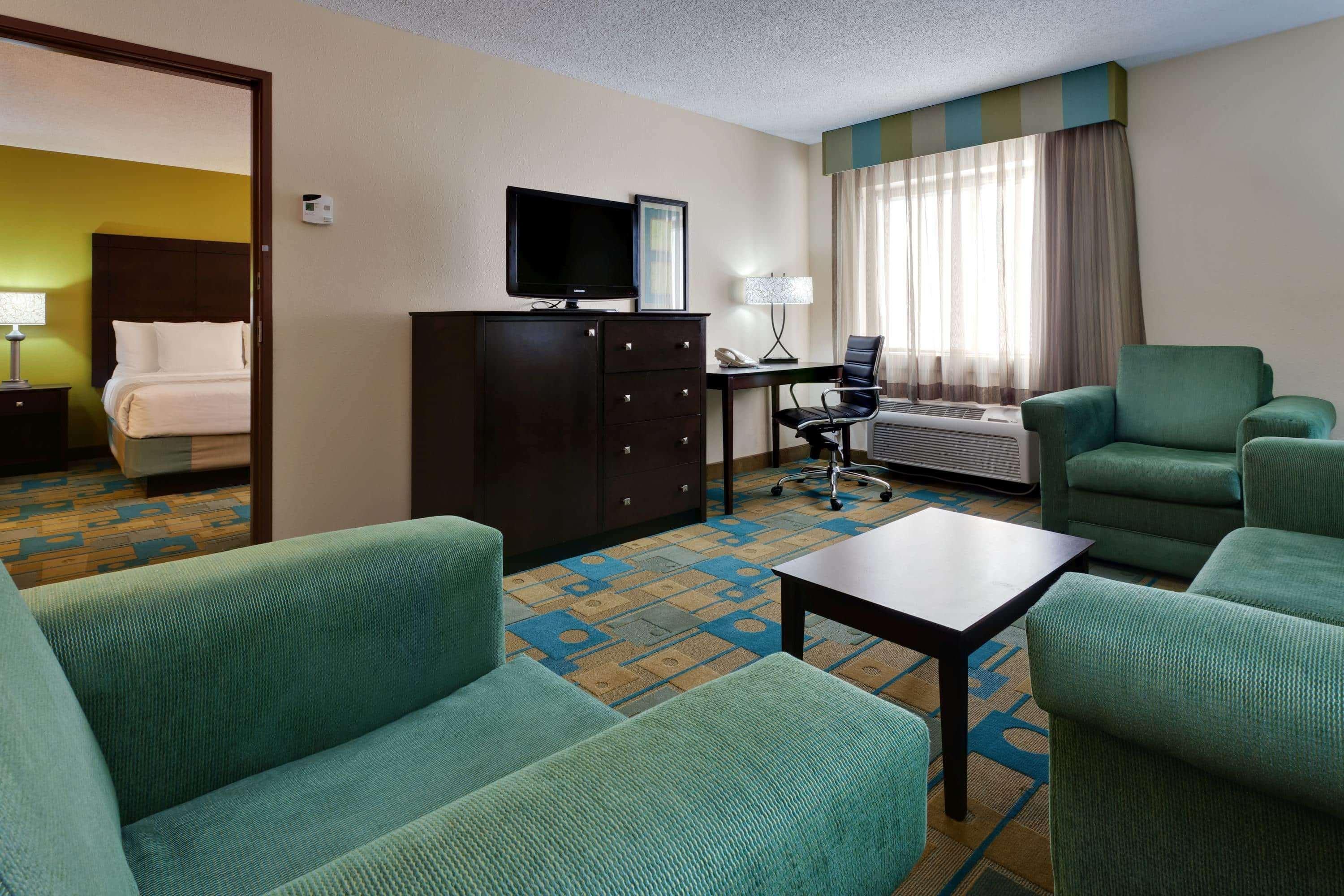 La Quinta By Wyndham Plattsburgh Hotel Bagian luar foto