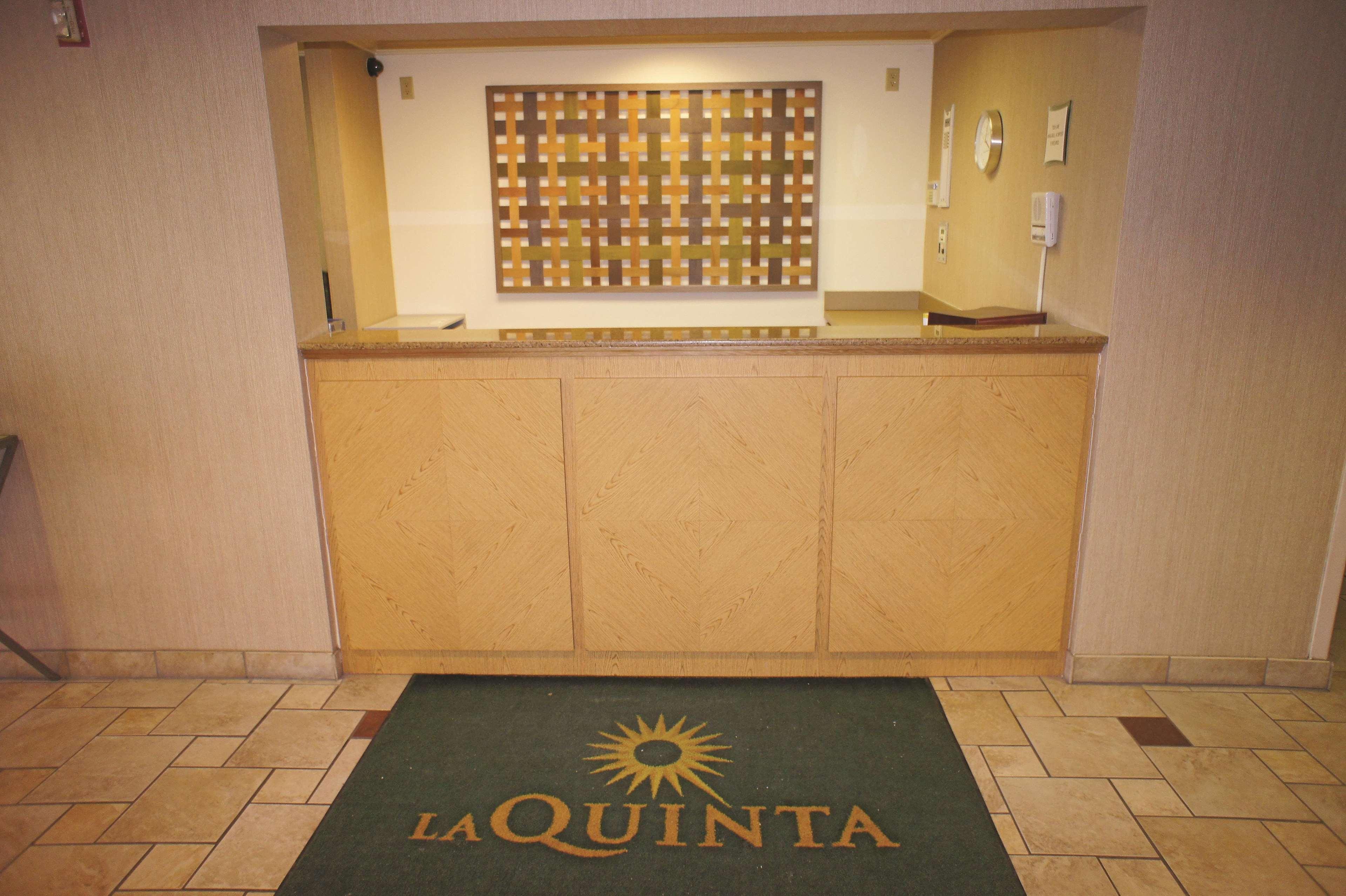 La Quinta By Wyndham Plattsburgh Hotel Bagian luar foto